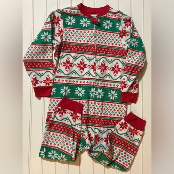2 piece Jammies for your families and Carter’s Pajamas 5T‎ 5/6T Dress & Bodysuit - Picture 1 of 7